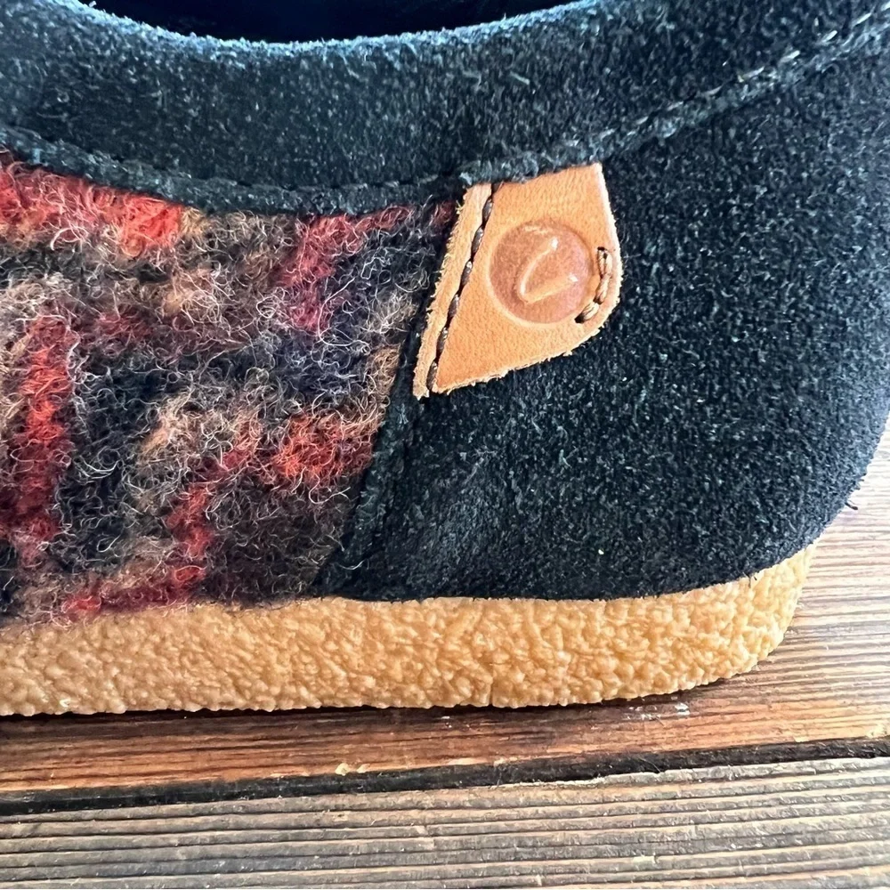 CLARKS WALLABIES WOOL AZTEC SHACRE II CHUKKA BOOTS MENS SIZE 8 WOMENS 10